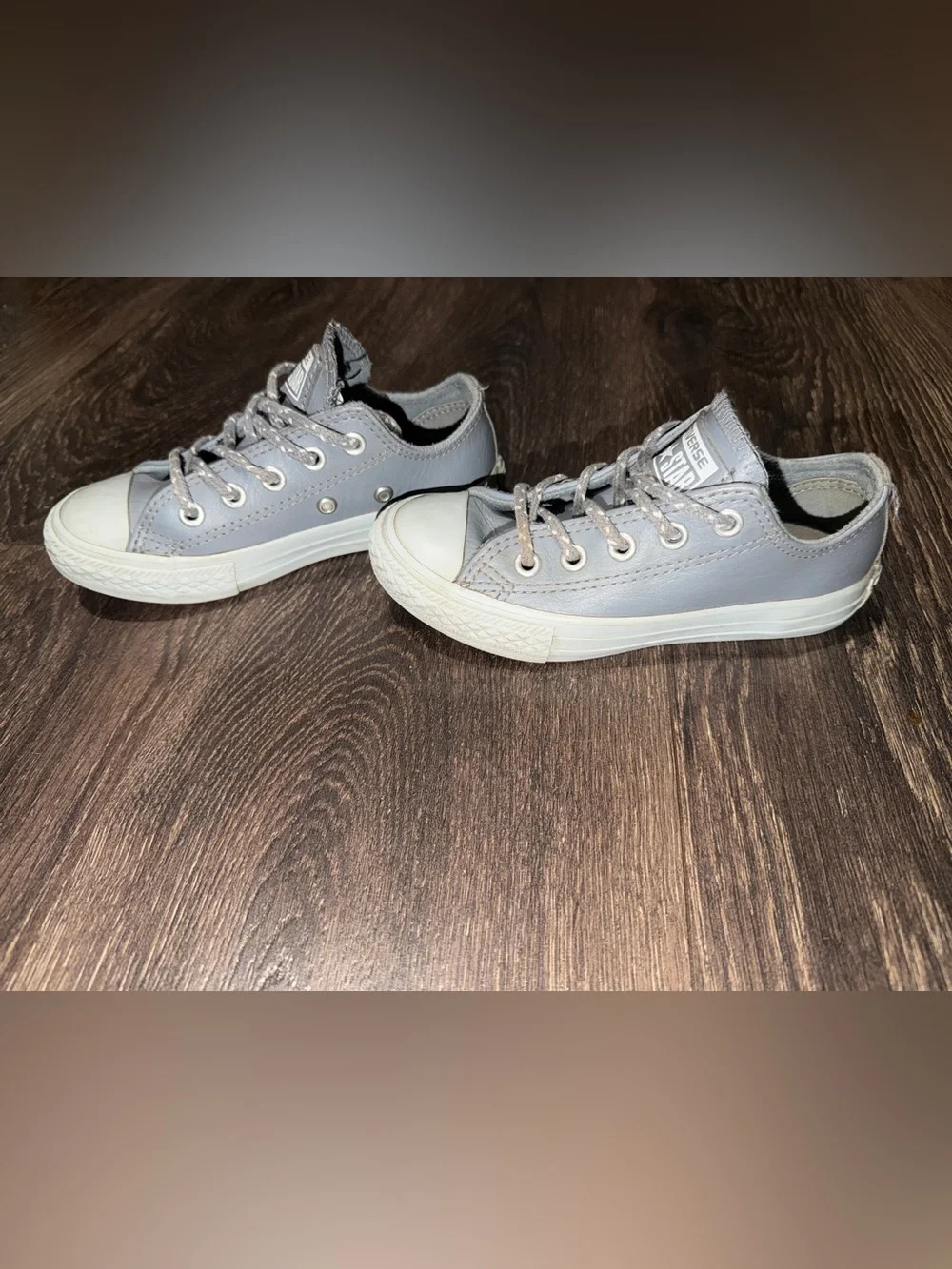 Converse Chuck Taylor All Star Gray Leather Low Top Sneakers Kids Size 11